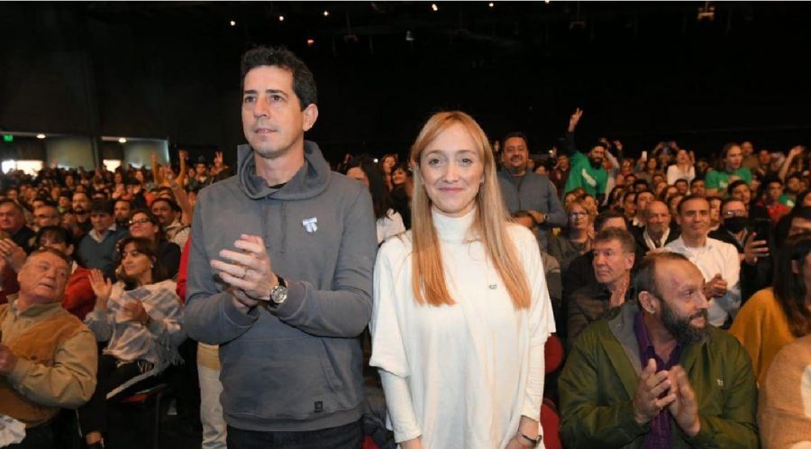 De Pedro duro con la Ciudad, exigió mudar YPF: "Basta de atender y vivir en Buenos Aires"