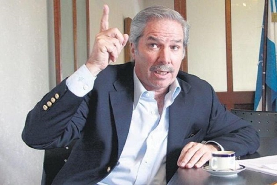 Felipe Solá: "Cristina es dogmática en las palabras y pragmática en los hechos"