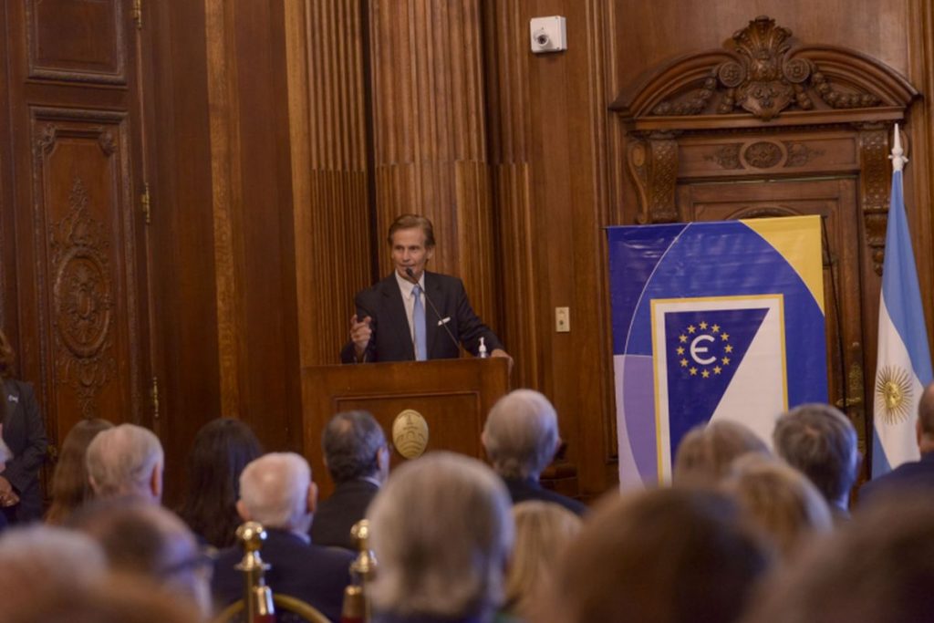 Legislatura: se celebró el Día de Europa y se repudió la guerra en Ucrania
