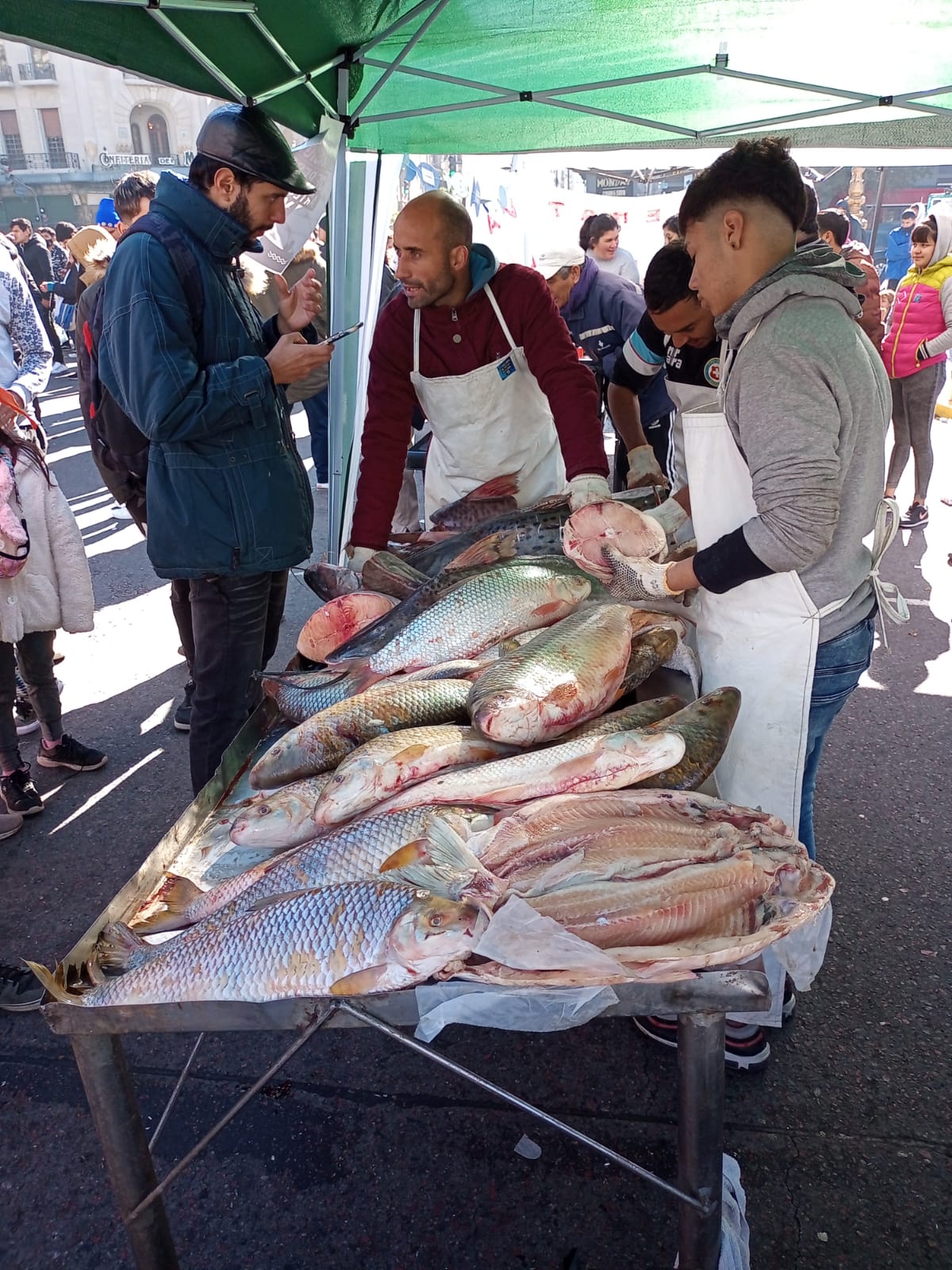 Canoazo y pescadazo en el Congreso por un registro de pesca artesanal