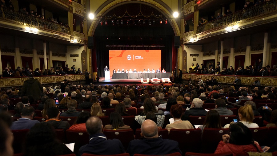 La UCR competirá en las PASO de JxC, flit a Milei y Lousteau en CABA