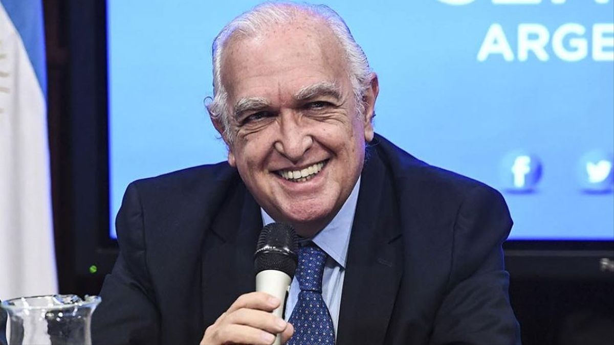 Gil Lavedra asume como presidente del Colegio de Abogados porteño