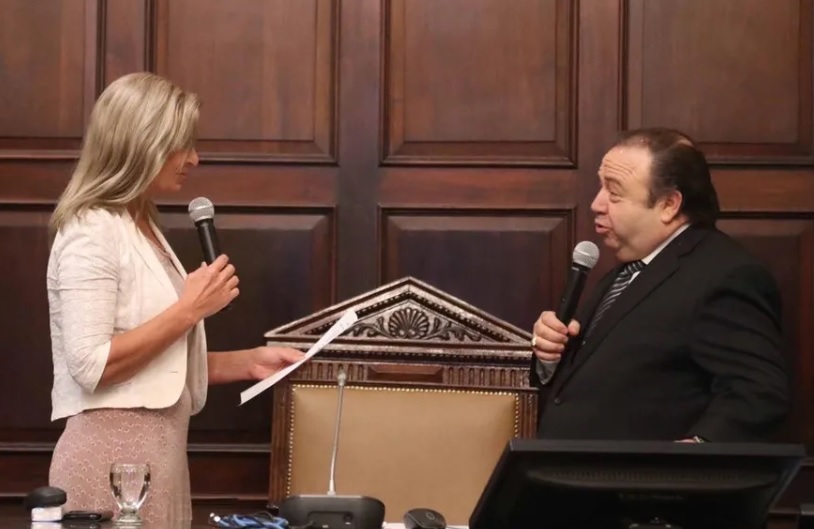 Escándalo en Mendoza: Rodolfo Suárez "compró la fe" a un pastor evangélico