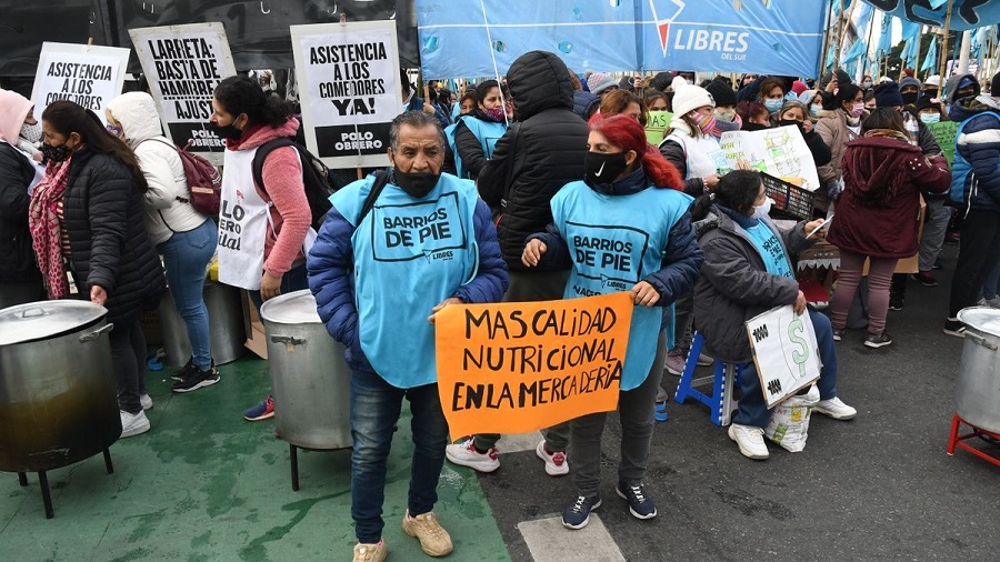 "Ollazo" piquetero para reclamar por más alimentos