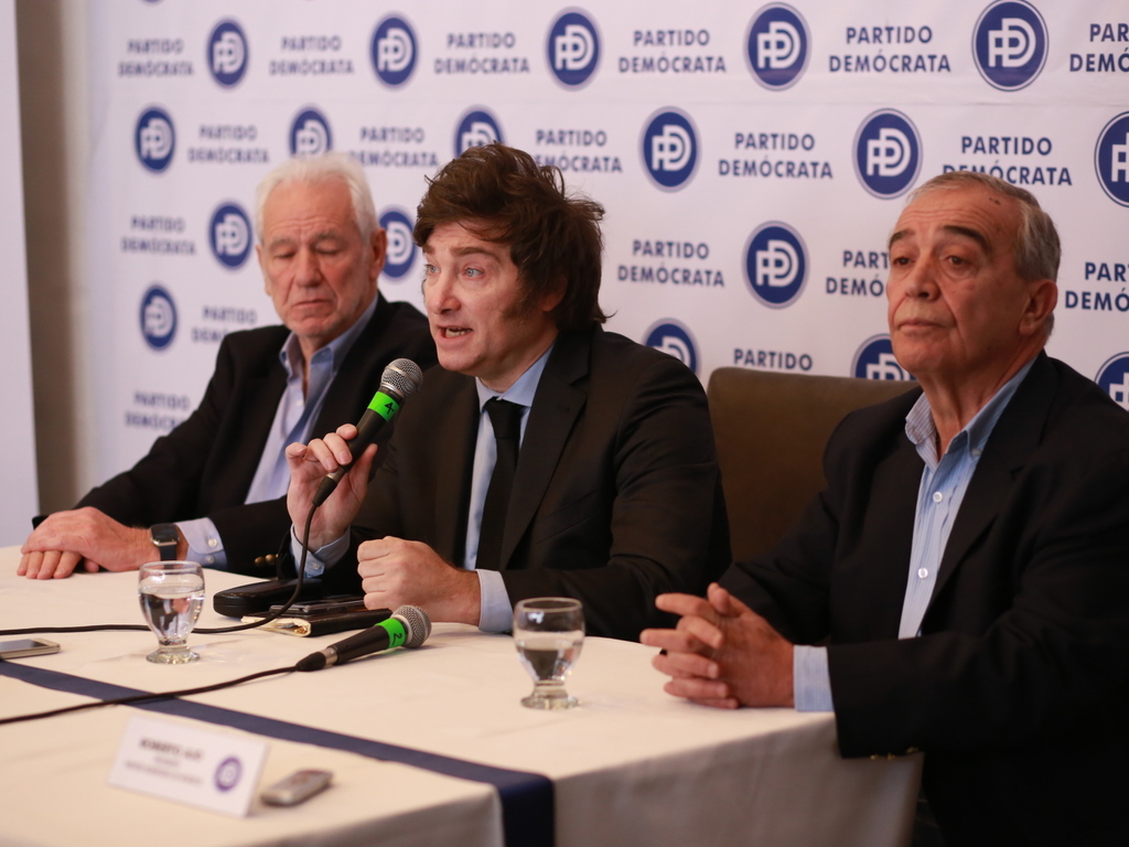 Una interna pone en peligro la candidatura presidencial de Milei