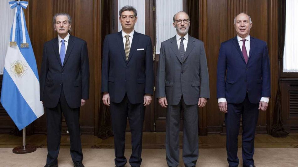 Lorenzetti agudiza la interna en la Corte: "Se crearon cargos como nunca antes"