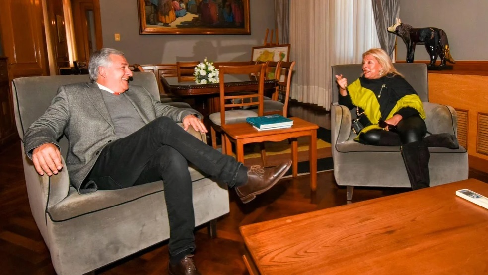 En medio de la interna con Macri, Morales se reunió con Carrió