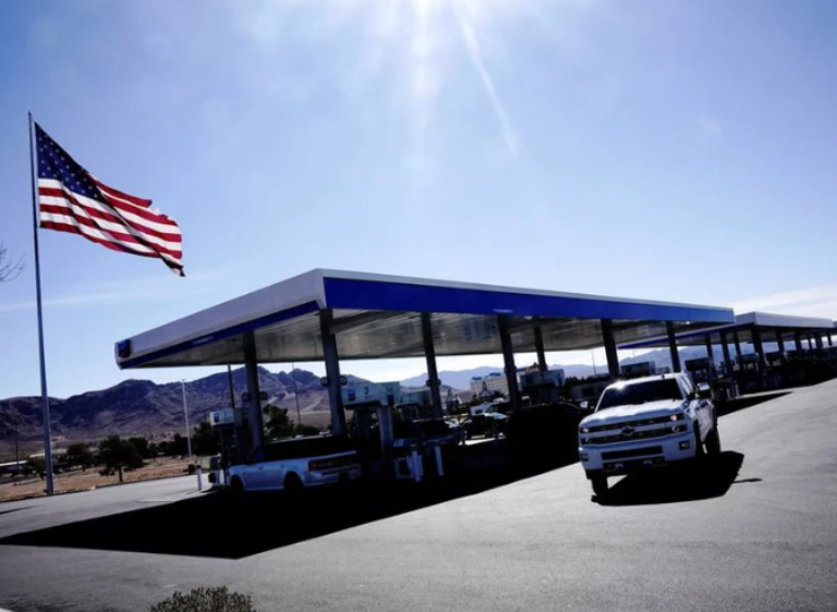 EE.UU.: por la inflación récord, se disparó el precio del combustible