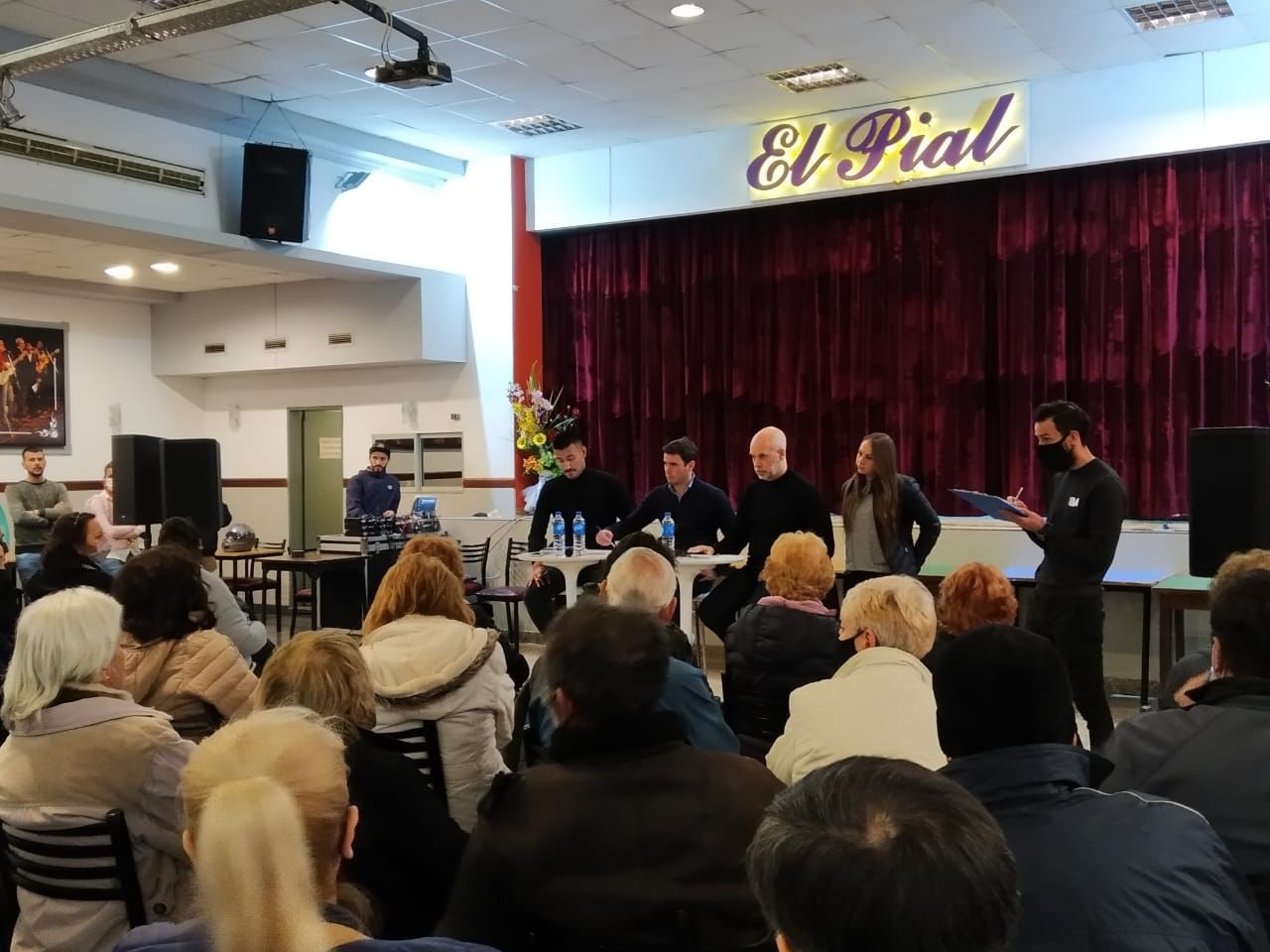 Peña, con Larreta en Flores: "Escuchamos a los vecinos como el primer día"