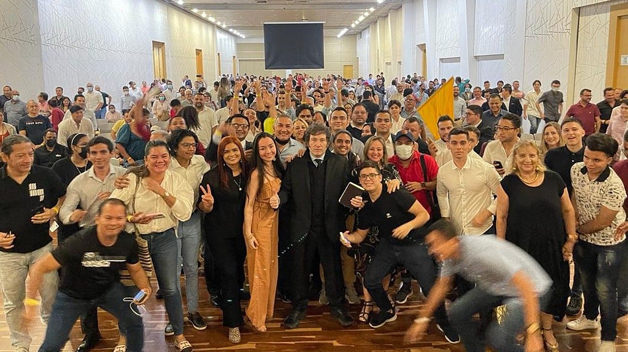 Milei: "De ninguna manera los colombianos deben votar a Petro"