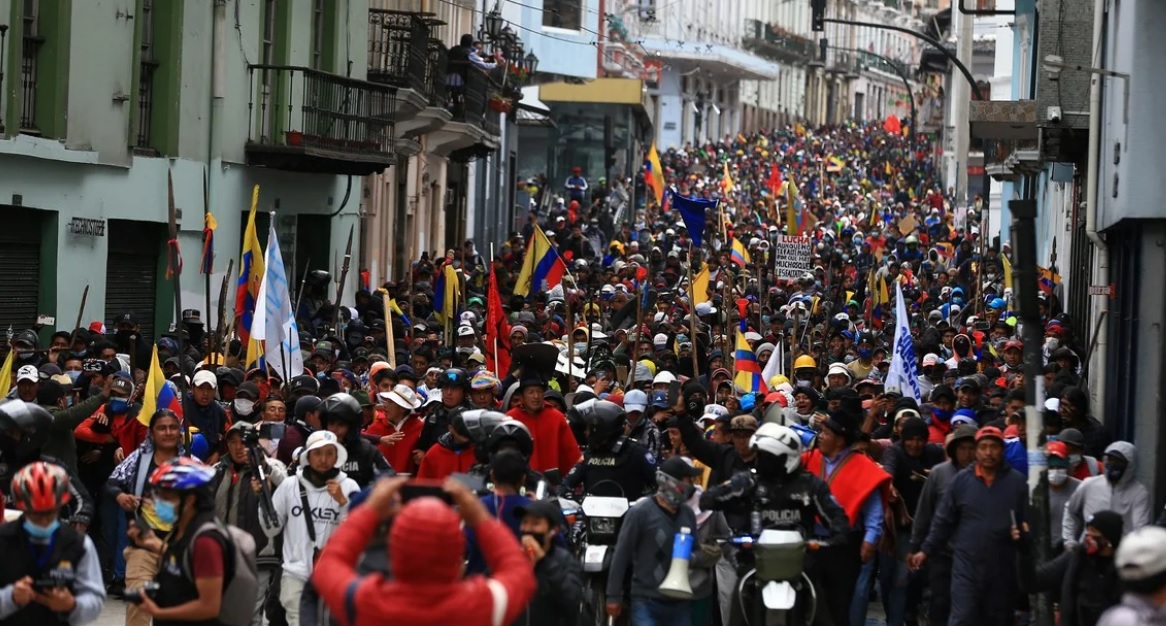 Continúa la tensión y hay 4 muertos en Ecuador por las protestas