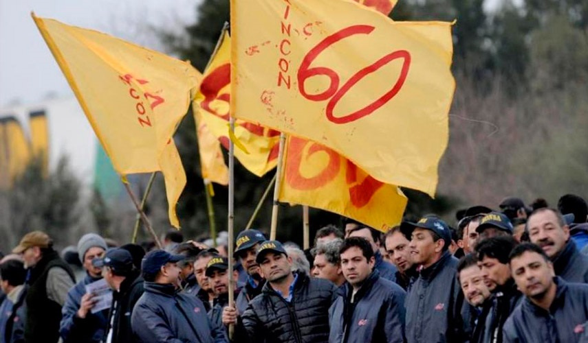 Línea 60: paro por tiempo indeterminado y corte de calle contra despidos