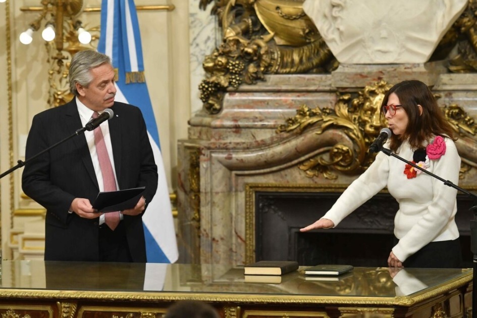 Batakis juró como ministra y ratificó que seguirá el mismo rumbo