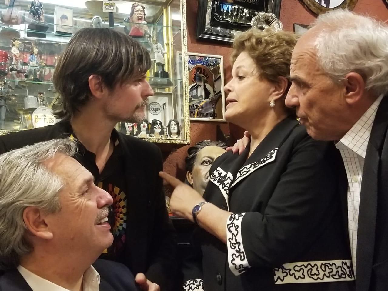 Vaca Narvaja presentó su nuevo libro sobre China con prólogo de Dilma Rousseff