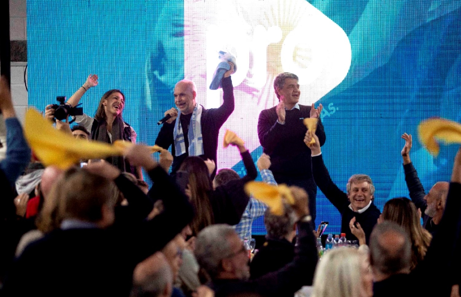 El Pro de la Ciudad compartió un locro patrio con militantes pensado en el 2023