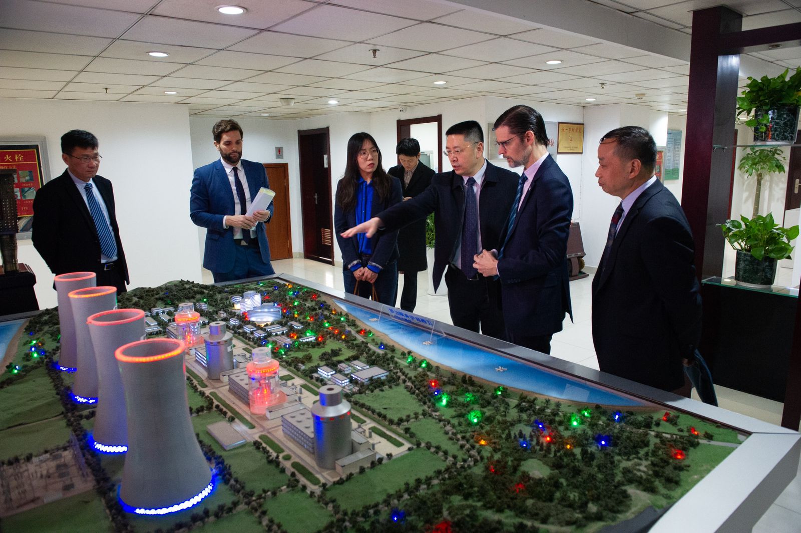 Nuevo acuerdo entre el INVAP y empresas chinas