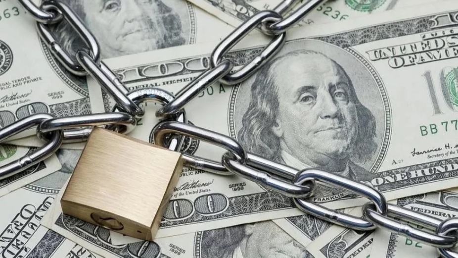 El Gobierno flexibilizó el cepo cambiario para dólares financieros