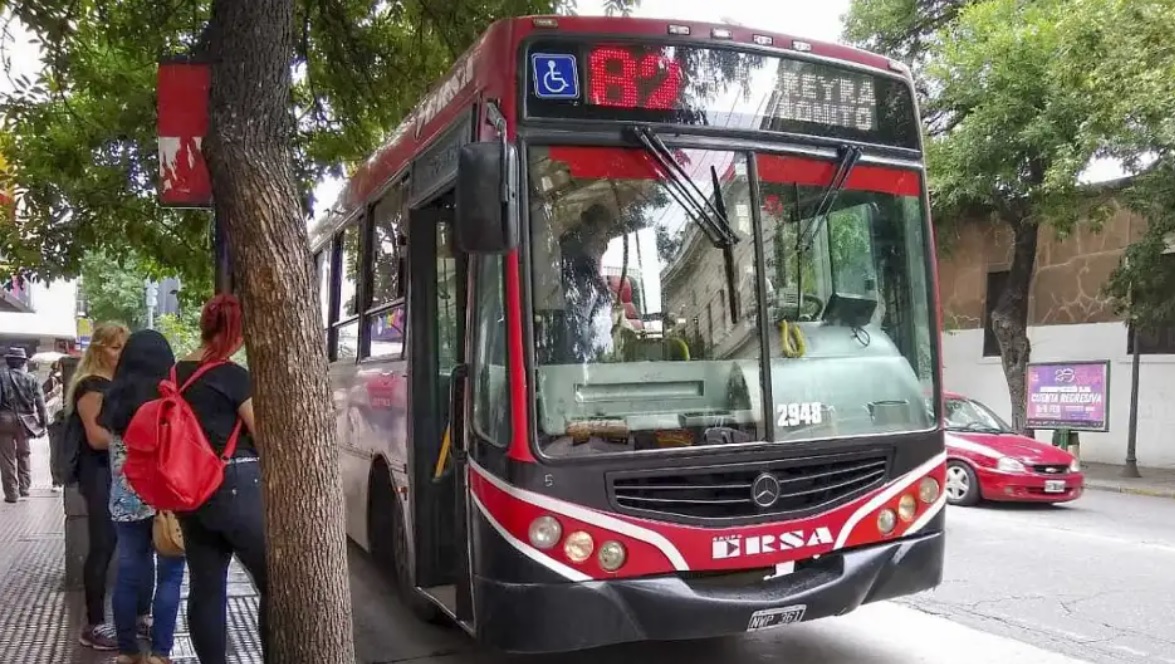 Aumentan un 40 por ciento los boletos de colectivos y trenes en el AMBA