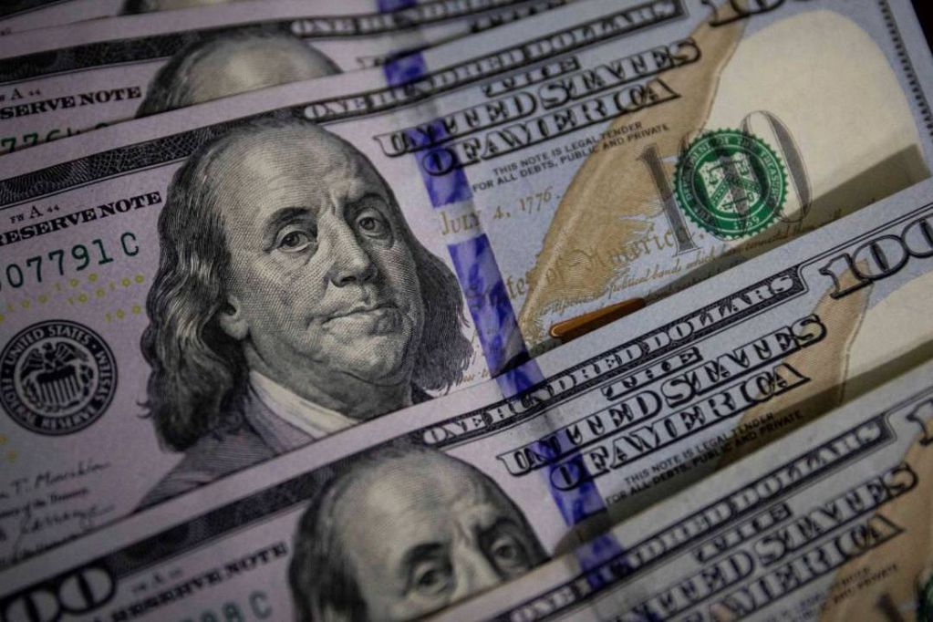 Segundo día de escalada fuerte del dólar blue: subió $20 y llegó a los $337