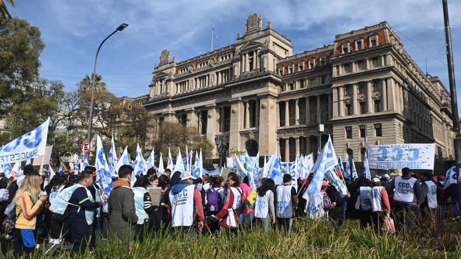 Organizaciones sociales marcharon a la Corte contra "la justicia macrista"