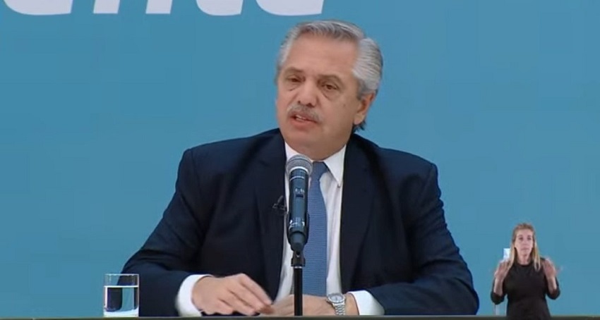 Alberto confronta con el campo: “No me van a torcer el brazo”