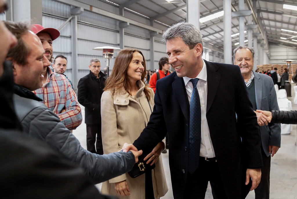 Uñac dio beneficios por más de $3400 millones para inversores privados