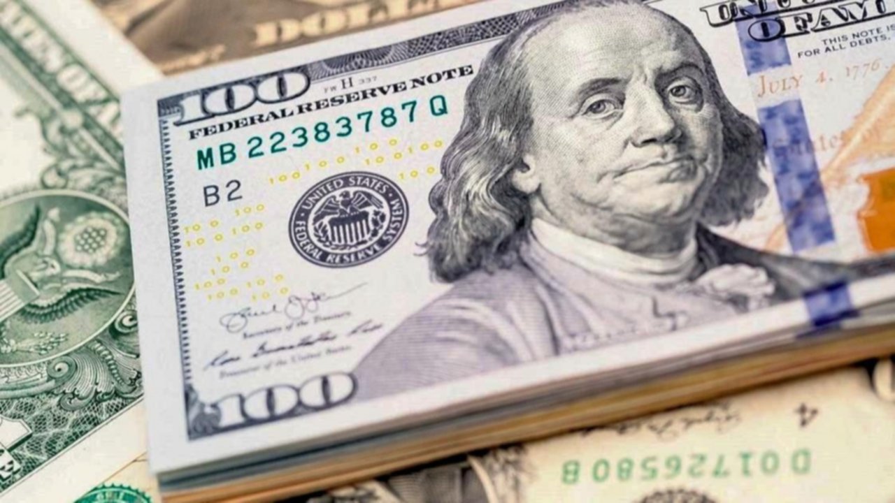 El dólar blue volvió a bajar y se prolonga el "efecto Massa"