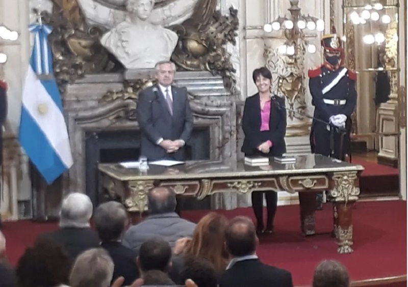 Alberto le tomó juramento a Marco del Pont: "Empieza una etapa distinta"