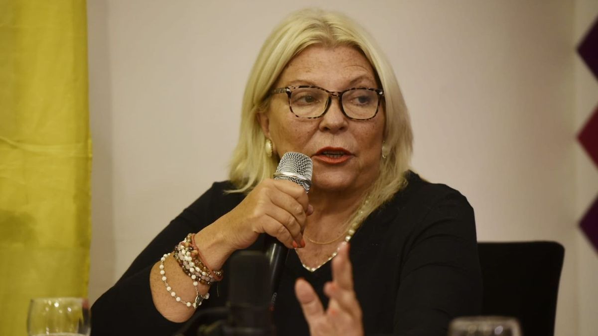 Carrió salió a responder las críticas: "El camino tiene que ser la transparencia"