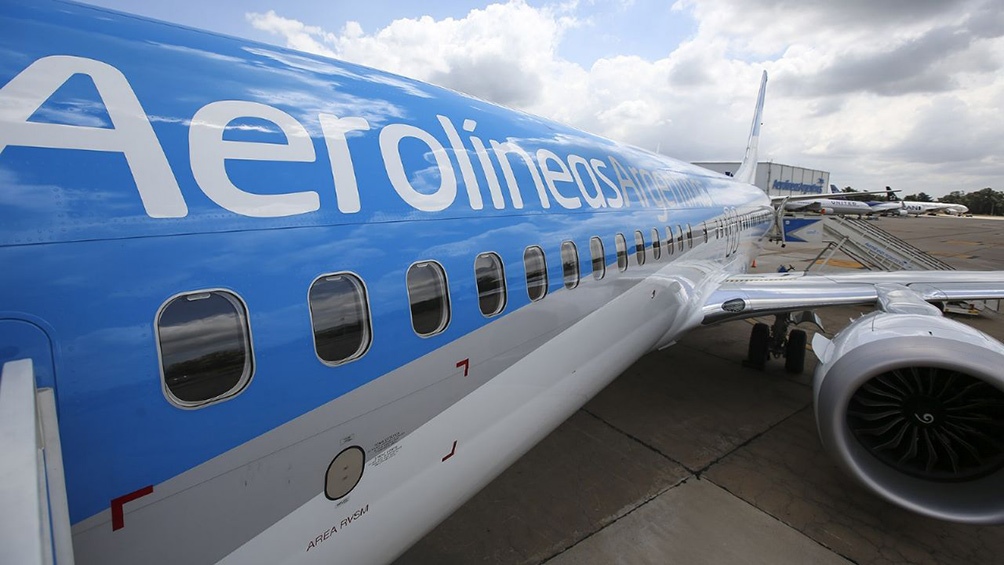 Milei ya tiene un proyecto para privatizar Aerolíneas: “Es el momento”