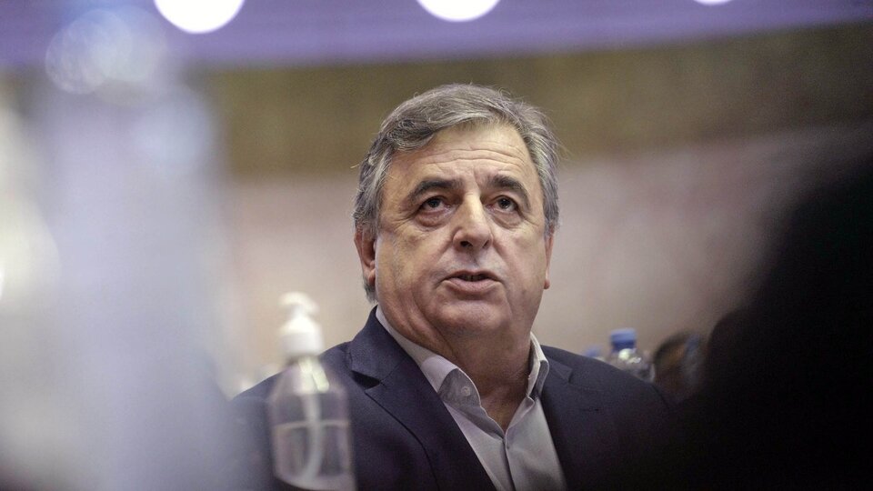 Luego del embate K, la oposición salió a defender a los fiscales