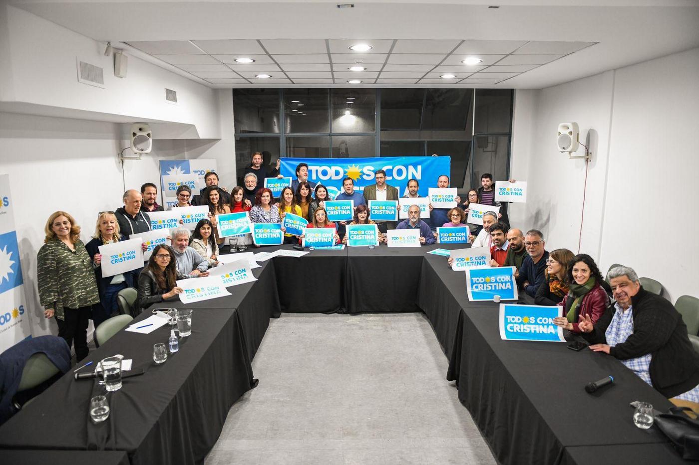Reunión de todos los sectores del FdT de la Ciudad en apoyo a Cristina