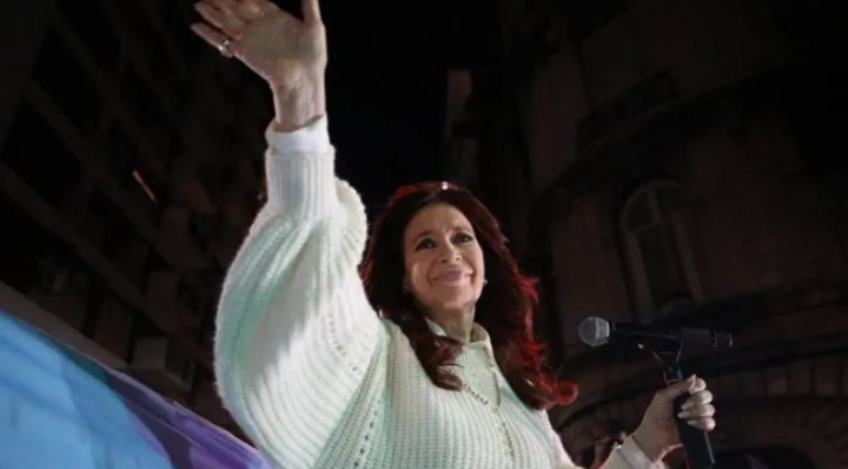 Cristina Kirchner: "Quieren exterminar al peronismo"