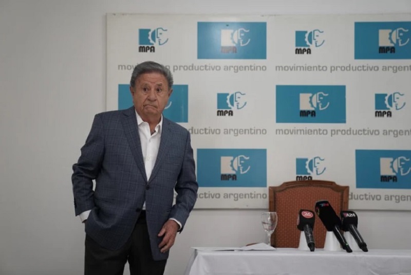 Duhalde pidió unidad nacional, un plebiscito y que no se vote cada dos años