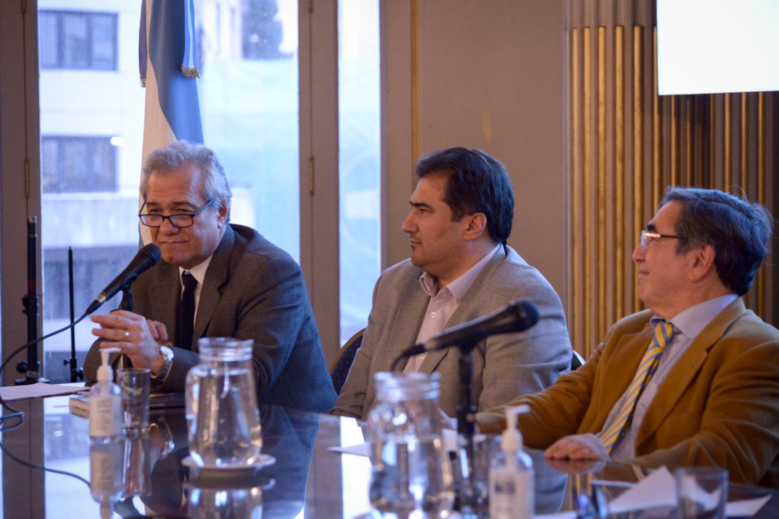 Oscar Muiño, Personalidad Destacada de la Cultura