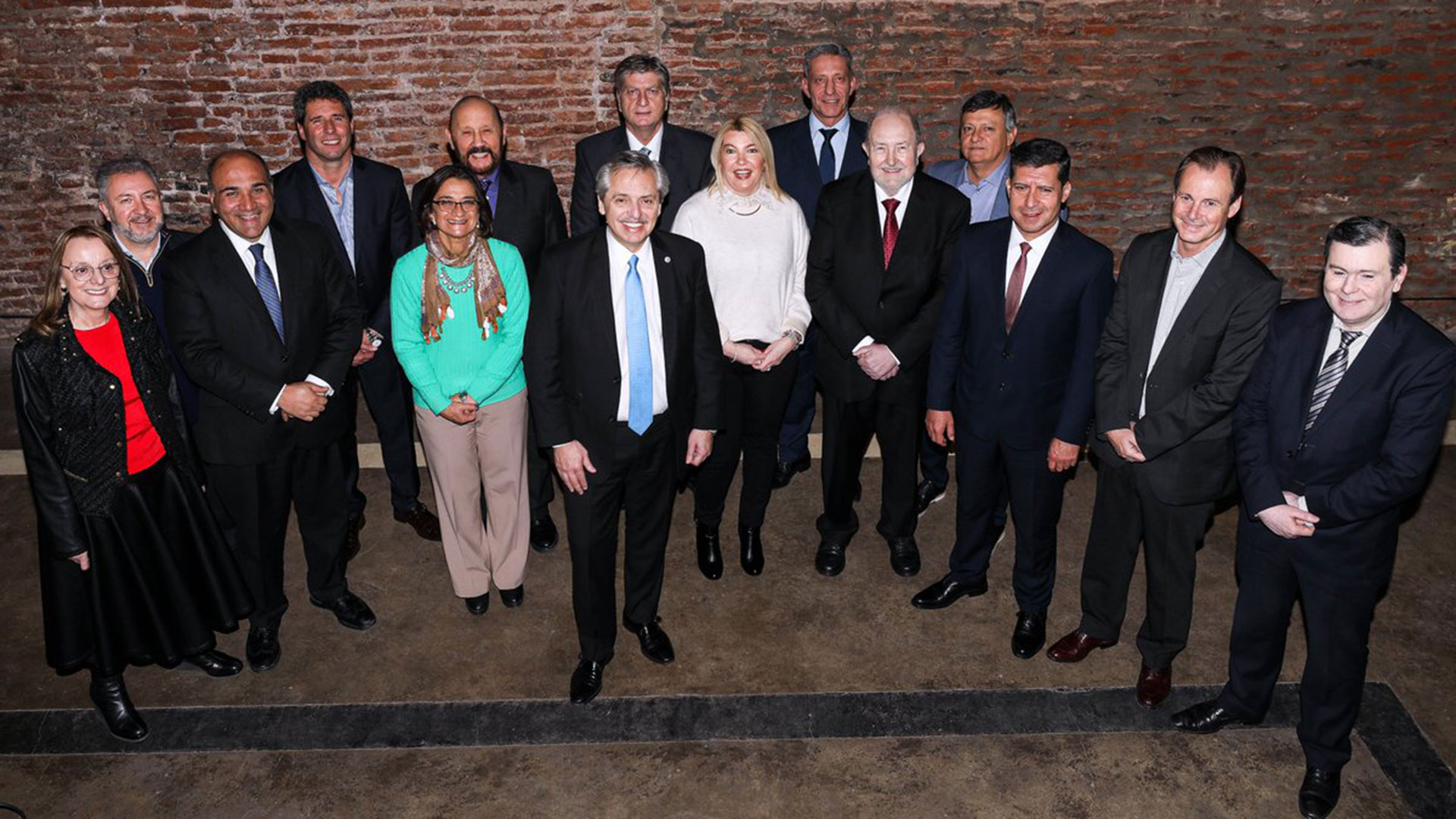 Los gobernadores adelantan elecciones para despegarse de Nación