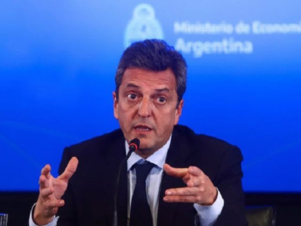 Massa cruzó a Pesce y el BCRA permitirá que los productores compren dólares