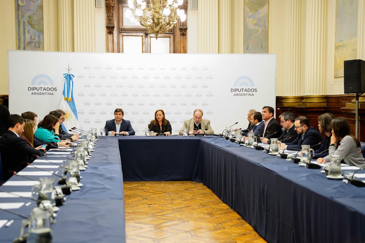 Moreau acordó con todos los bloques el tratamiento del Presupuesto 2023