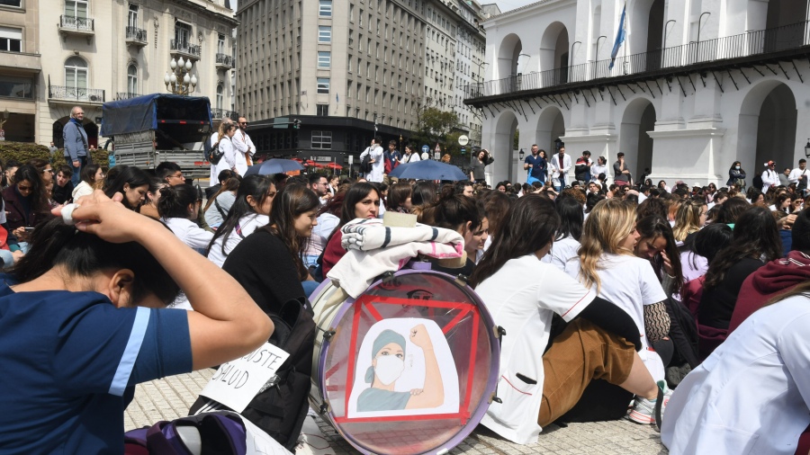 Sin remedio: enfermeros porteños marcharon por mejores salarios