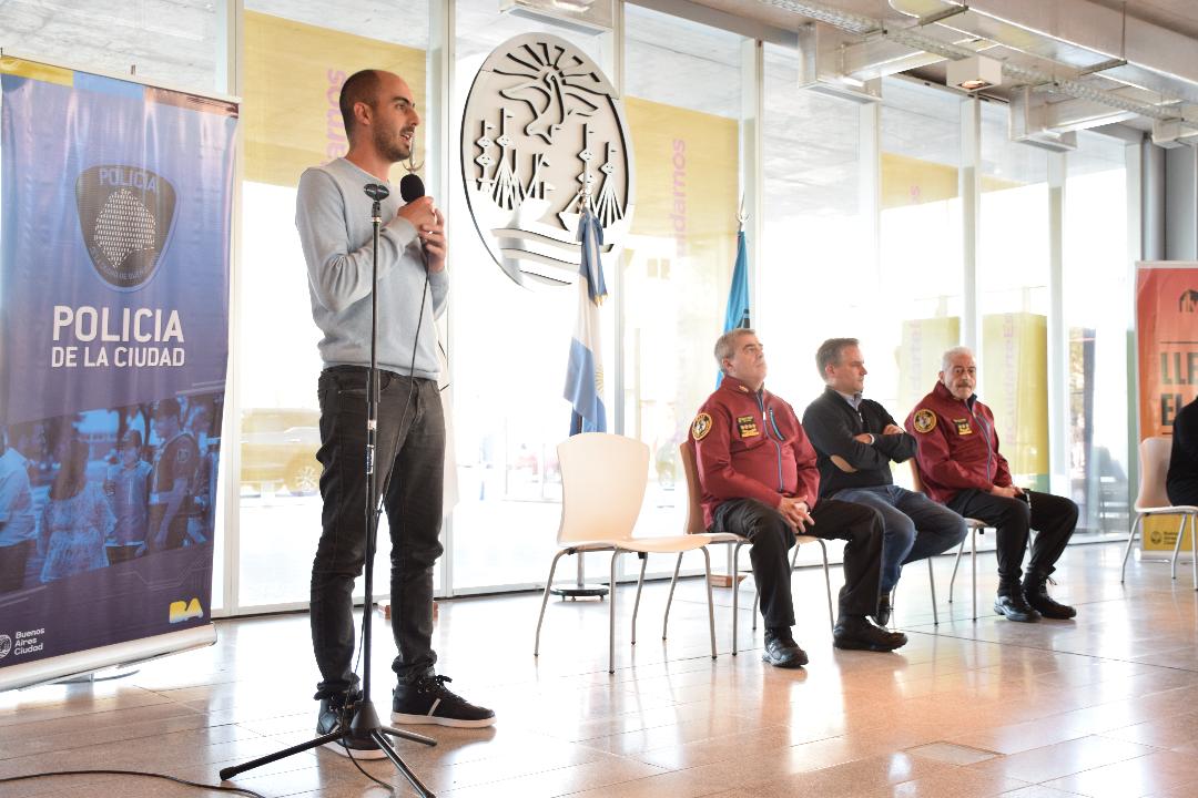 Cinco policías de la Ciudad escrituraron sus departamentos en Barrio Olímpico