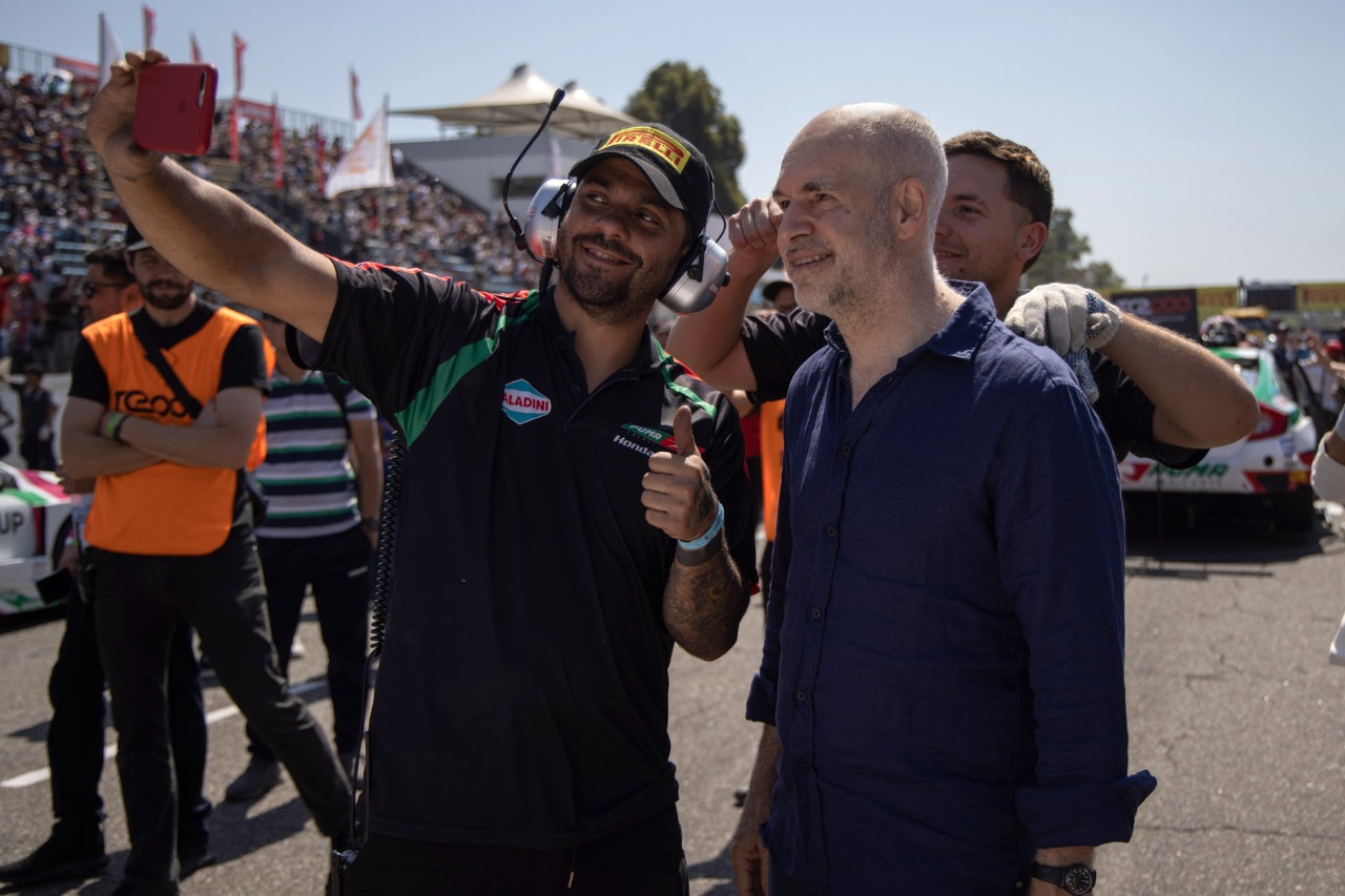 Larreta participó de la gran fiesta del TC2000 que se vivió en la Ciudad    