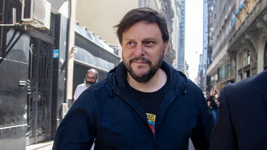 Santoro: "Lo de Manes es desopilante, para un médico, pero psiquiátrico"