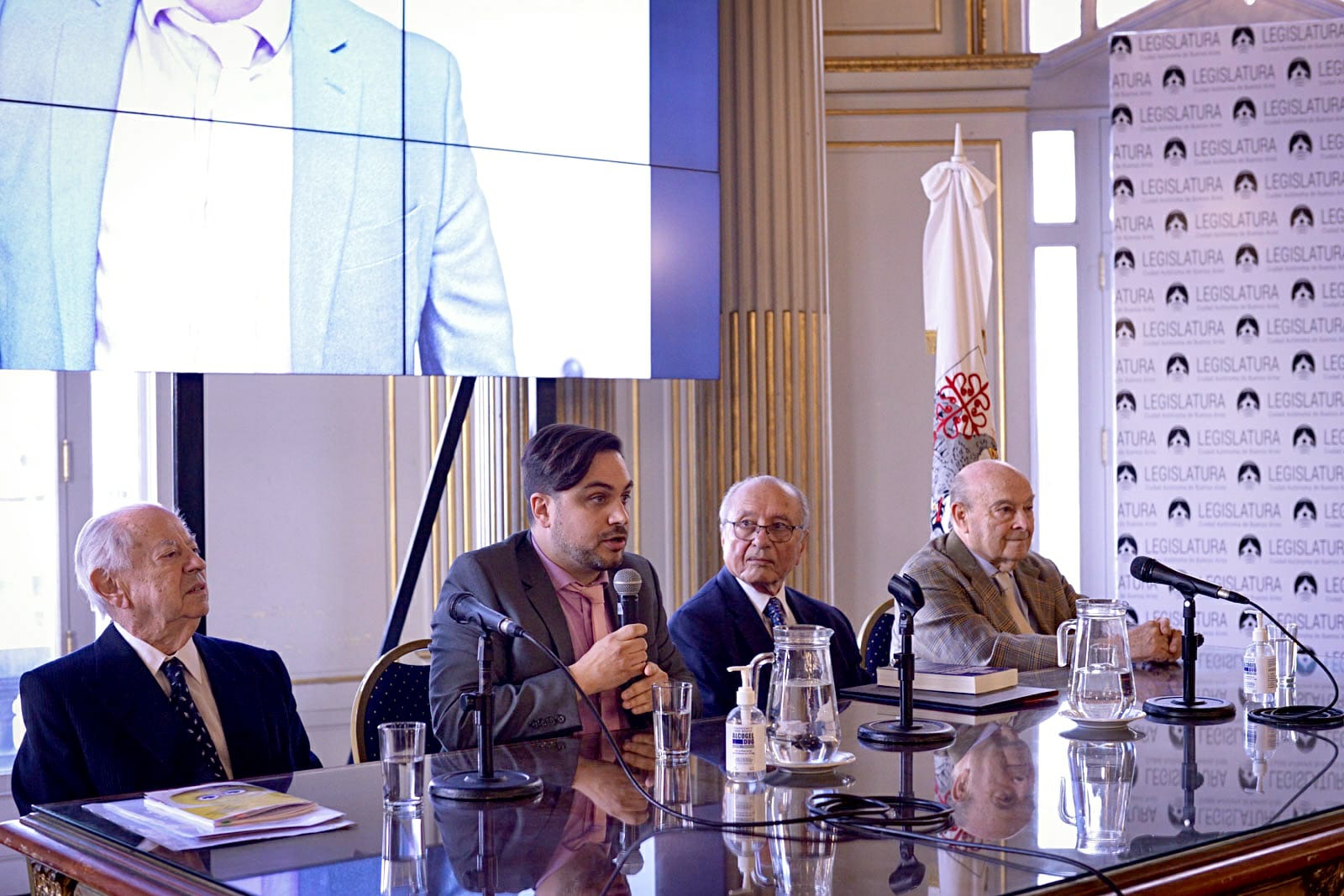 Convocados por Marra, Cavallo, Corach y Menem reivindicaron los 90