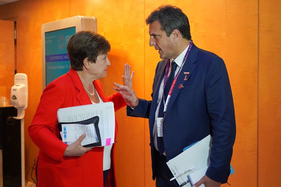 En Washington, Massa mantuvo un diálogo fuera de agenda con Georgieva