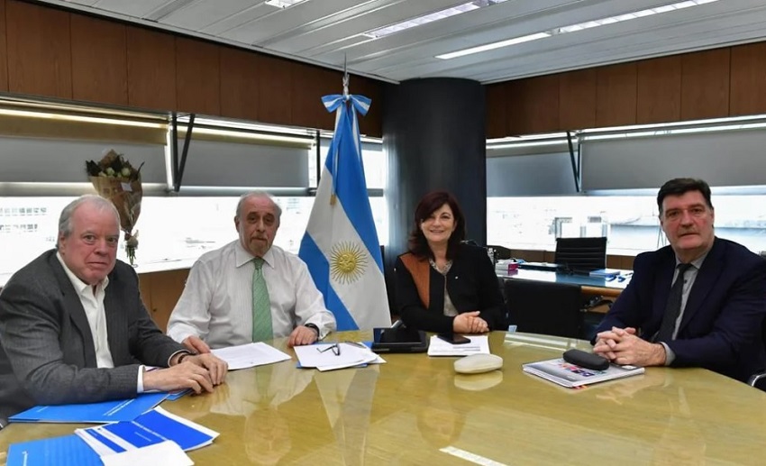 Kelly Olmos ratificó al equipo de Moroni en el Ministerio de Trabajo