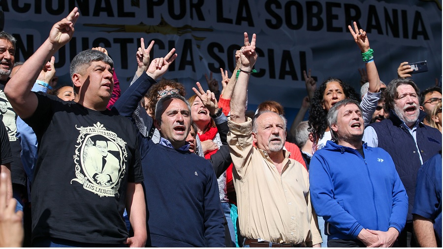 Máximo, en el 17O: "Los trabajadores esperan que dejen de traicionarlos"
