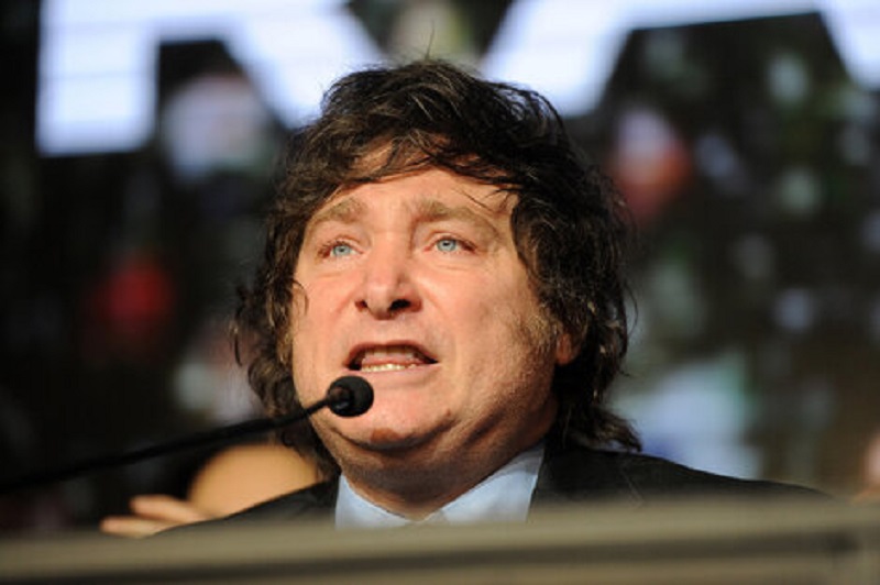 La encuesta que preocupa al FdT y a JxC: en 11 provincias ganó Milei