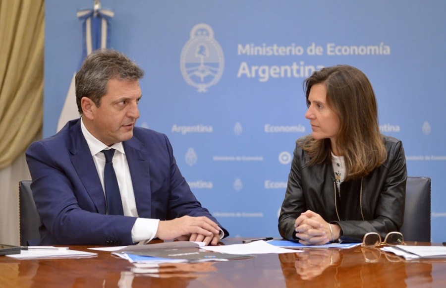 Massa oficializó el "Refuerzo para Adultos sin Ingresos"