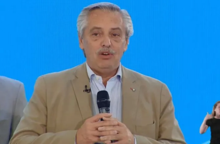Alberto Fernández propuso "terminar con el individualismo"