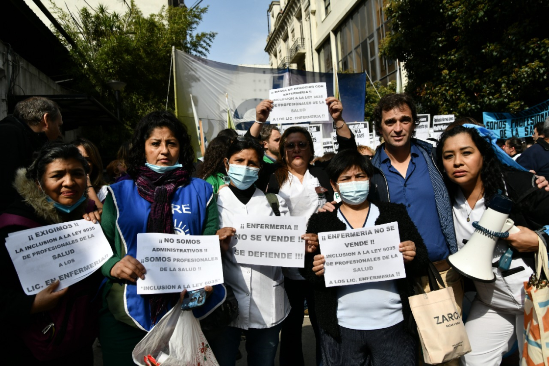 Solano: “El GCBA debe acatar el fallo de pasar a Enfermería a la Carrera Profesional”